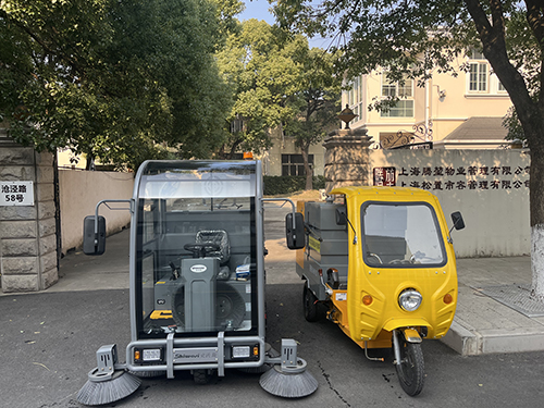 上海某物業采購我司掃地機